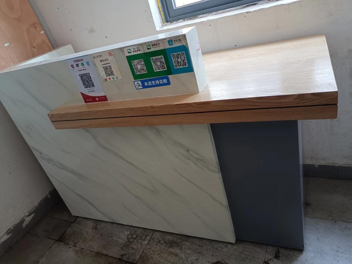 低价转让鞋展示柜6个（12ox80x90高），收银台2个140x5...